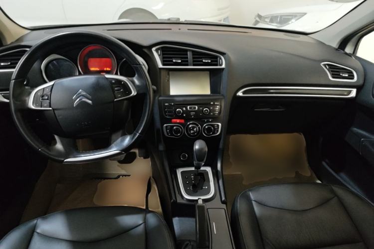 Used Citroen C4L 2014 1.8L Intelligent Drive Automatic Dynamic Model Center Console