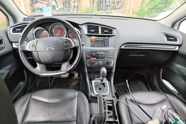 Used Citroen C4L 2014 1.8L Intelligent Drive Automatic Dynamic Model Center Console