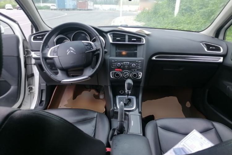 Used Citroen C4L 2014 1.8L Intelligent Drive Automatic Dynamic Model Center Console