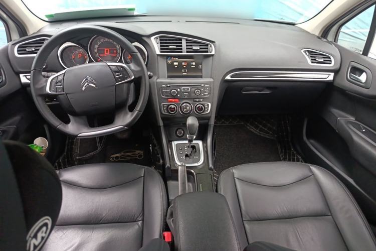 Used Citroen C4L 2014 1.8L Intelligent Drive Automatic Dynamic Model Center Console