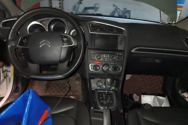 Used Citroen C4L 2014 1.6THP Connected Car Version Automatic Dynamic Model Center Console