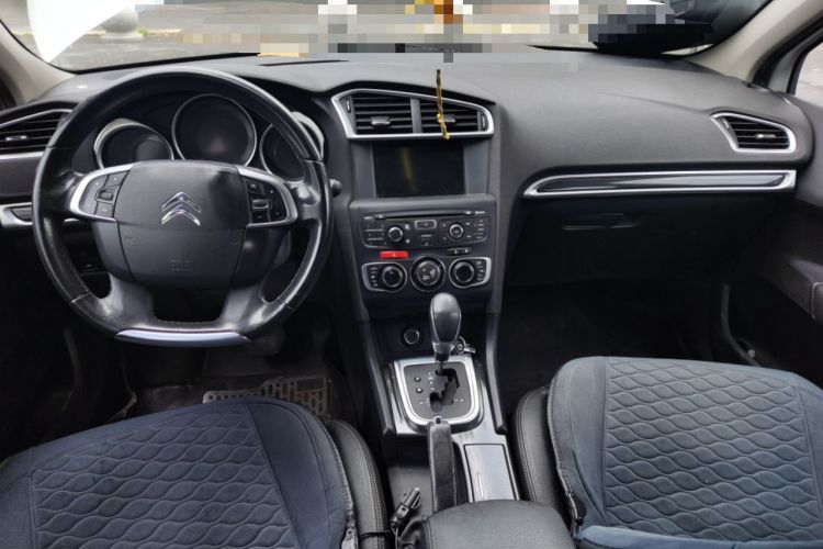 Used Citroen C4L 2014 1.6THP Intelligent Drive Automatic Dynamic Model Center Console