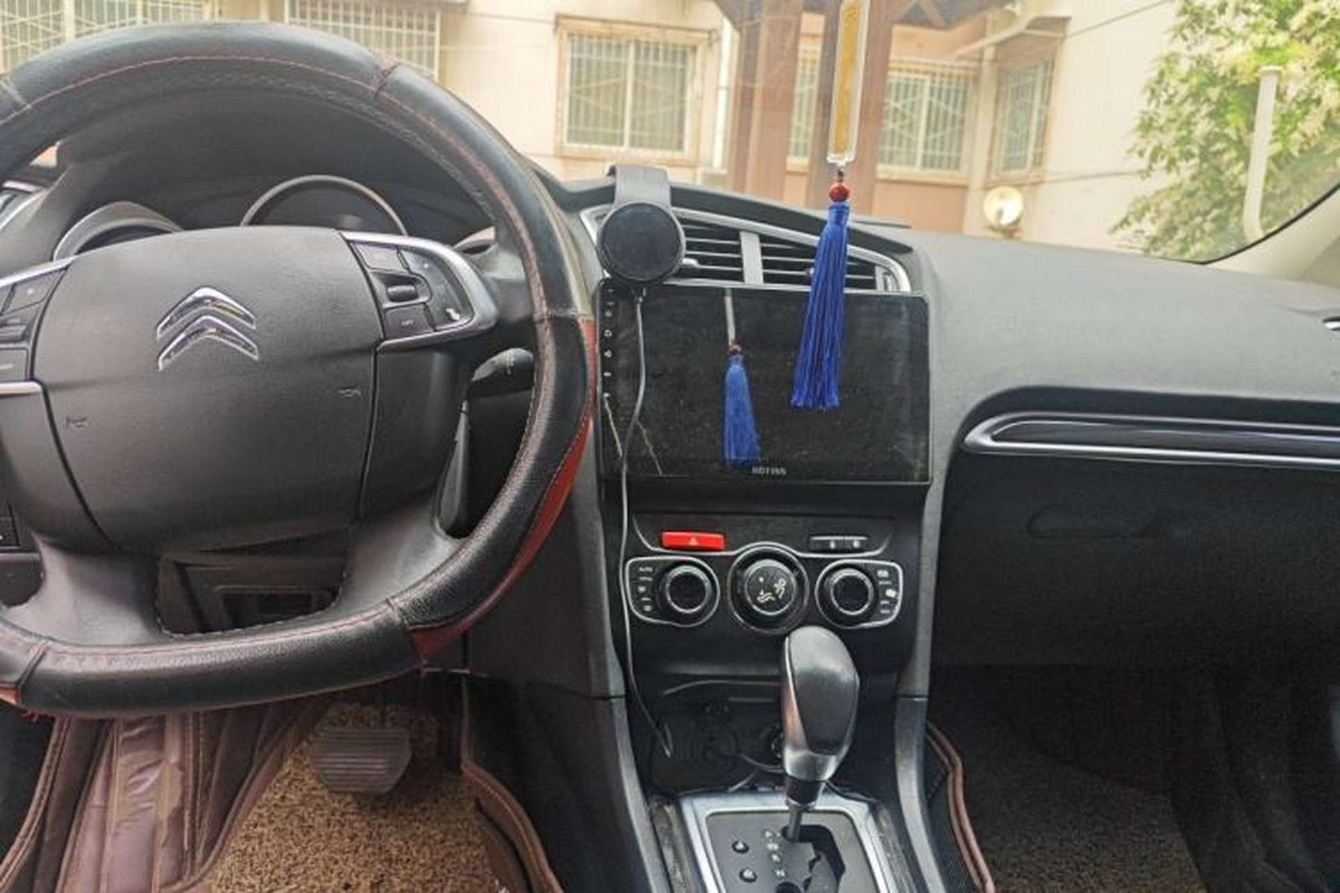 Used Citroen C4L 2014 1.6THP Intelligent Drive Automatic Dynamic Model Center Console