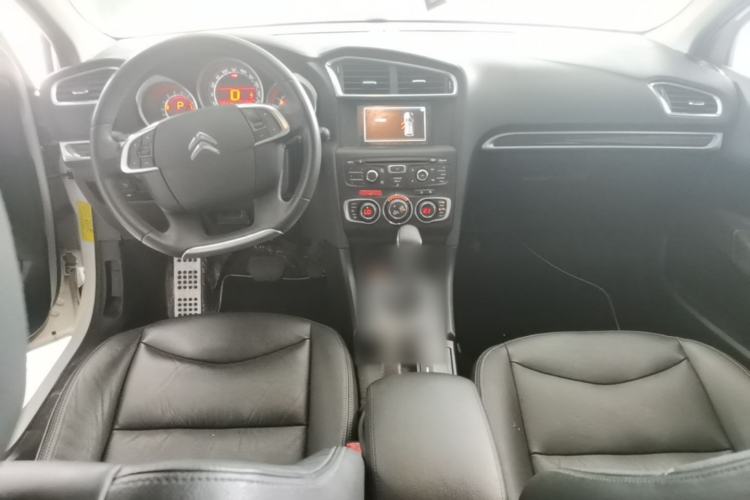 Used Citroen C4L 2014 1.6THP Intelligent Drive Automatic Dynamic Model Center Console