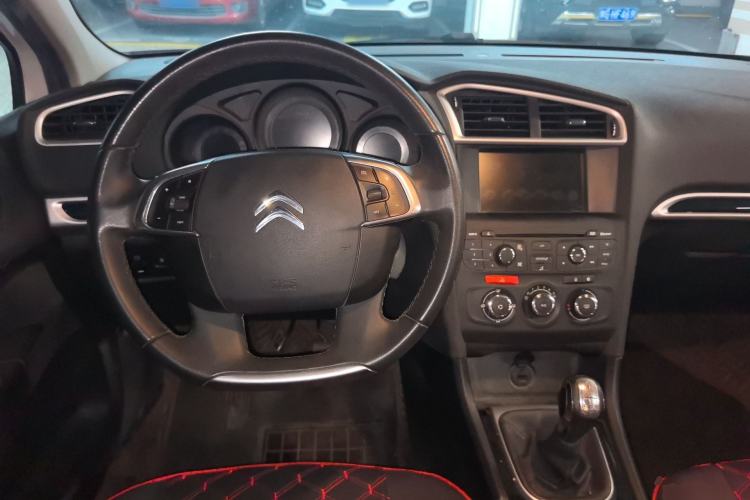 Used Citroen C4L 2014 1.8L Intelligent Drive Manual Enjoyment Model Center Console