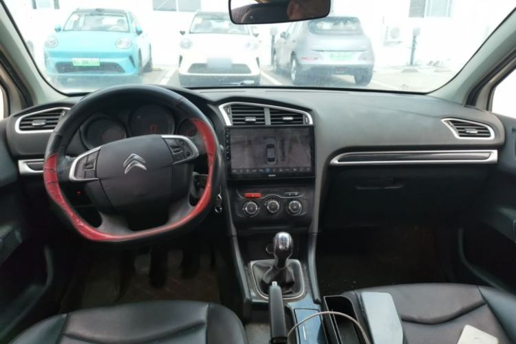 Used Citroen C4L 2014 1.8L Intelligent Drive Manual Enjoyment Model Center Console