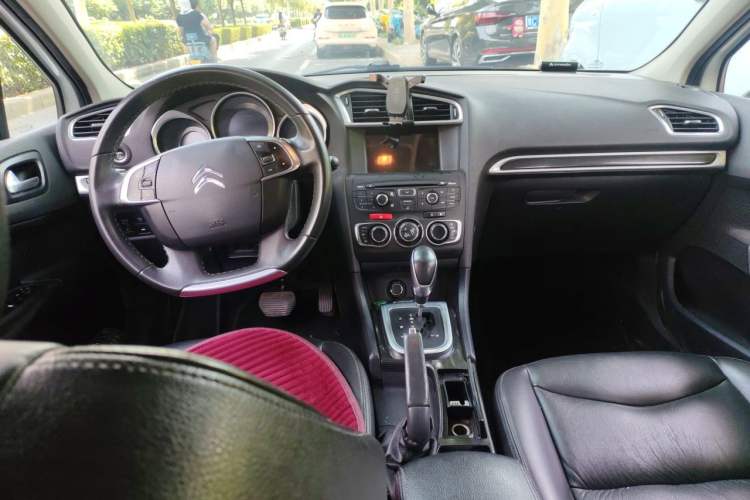 Used Citroen C4L 2014 1.8L Intelligent Drive Automatic Dynamic Model Center Console