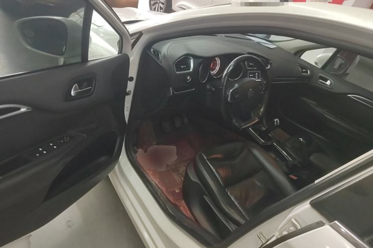 Used Citroen C4L 2014 1.8L Intelligent Drive Manual Version – Dynamic Edition Driver Seat