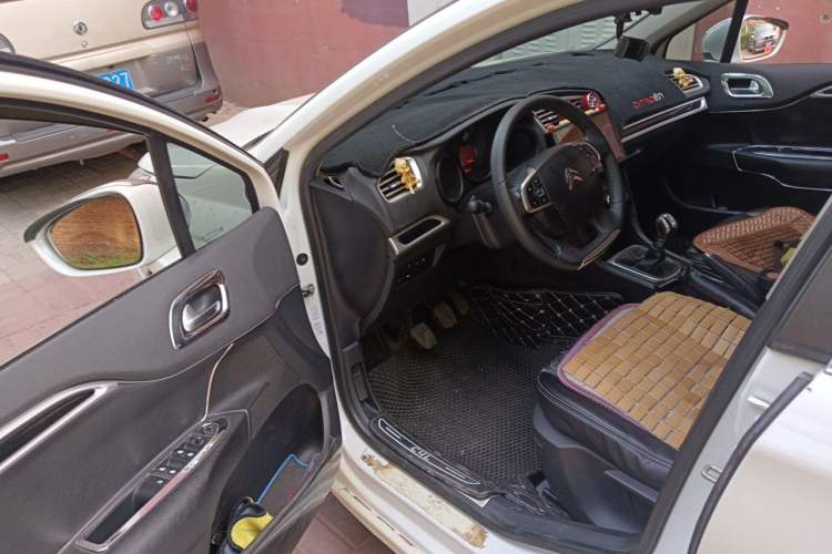 Used Citroen C4L 2014 1.8L Intelligent Drive Manual Enjoyment Model Driver Seat