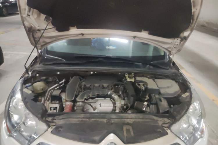 Used Citroen C4L 2014 1.6THP Intelligent Drive Automatic Dynamic Model Engine Bay