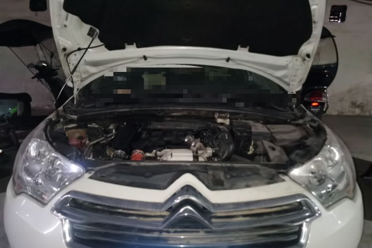 Used Citroen C4L 2014 1.6THP Intelligent Drive Automatic Dynamic Model Engine Bay