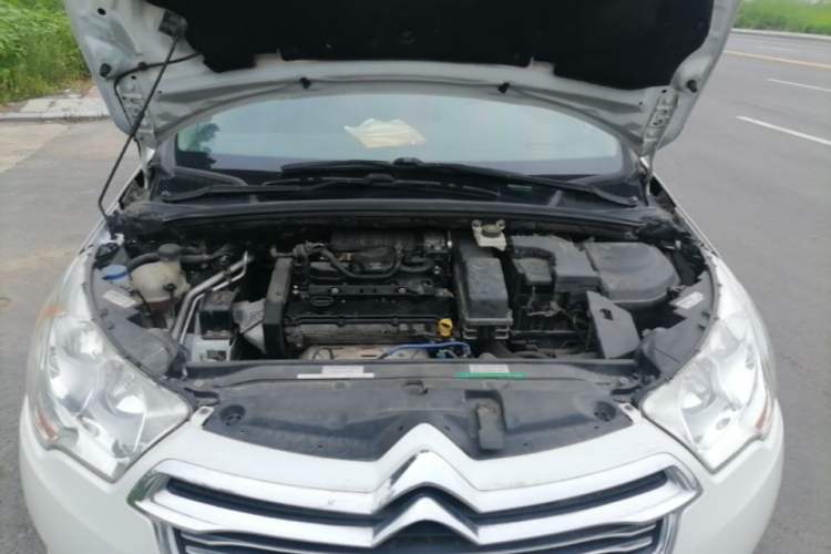 Used Citroen C4L 2014 1.8L Intelligent Drive Automatic Dynamic Model Engine Bay