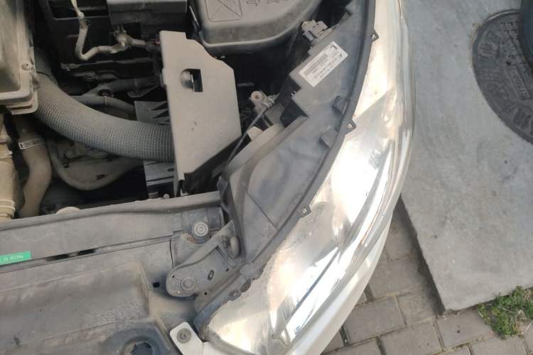 Used Citroen C4L 2014 1.8L Intelligent Drive Automatic Dynamic Model Engine Bay Left