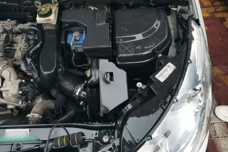 Used Citroen C4L 2014 1.6THP Intelligent Drive Automatic Dynamic Model Engine Bay Left
