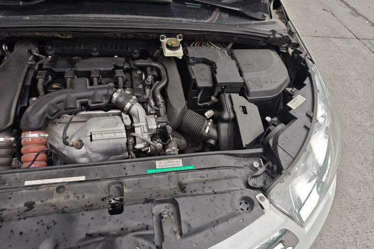 Used Citroen C4L 2014 1.6THP Intelligent Drive Automatic Dynamic Model Engine Bay Left