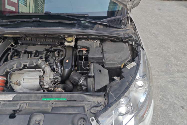 Used Citroen C4L 2014 1.6THP Intelligent Drive Automatic Dynamic Model Engine Bay Left