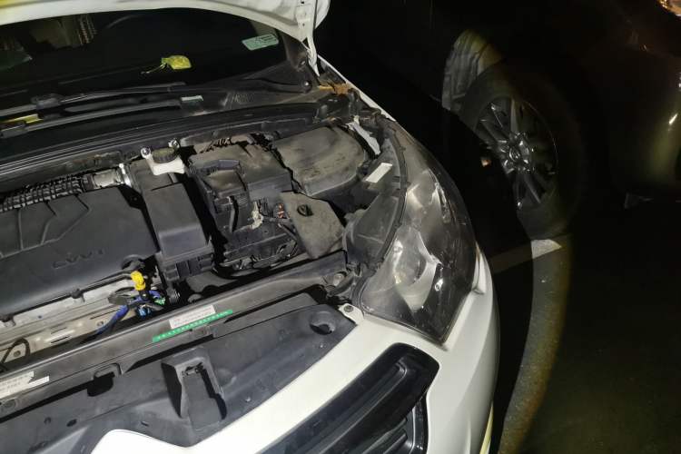 Used Citroen C4L 2014 1.8L Intelligent Drive Automatic Dynamic Model Engine Bay Left