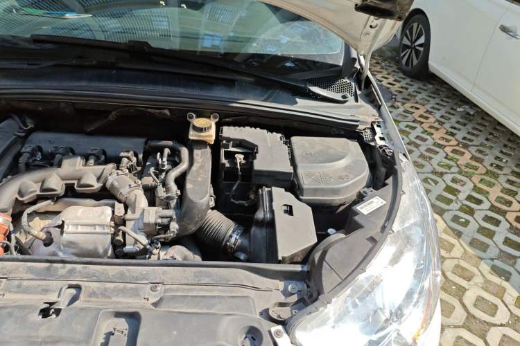 Used Citroen C4L 2014 1.6THP Intelligent Drive Automatic Dynamic Model Engine Bay Left