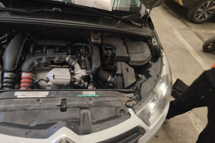 Used Citroen C4L 2014 1.6THP Intelligent Drive Automatic Dynamic Model Engine Bay Left