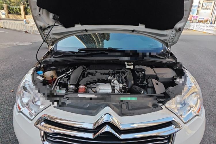 Used Citroen C4L 2014 1.6THP Intelligent Drive Automatic Dynamic Model Engine Bay