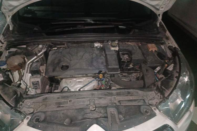 Used Citroen C4L 2014 1.8L Intelligent Drive Automatic Dynamic Model Engine Bay