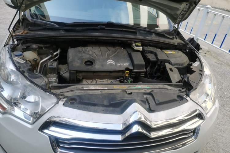 Used Citroen C4L 2014 1.8L Intelligent Drive Manual Version – Dynamic Edition Engine Bay