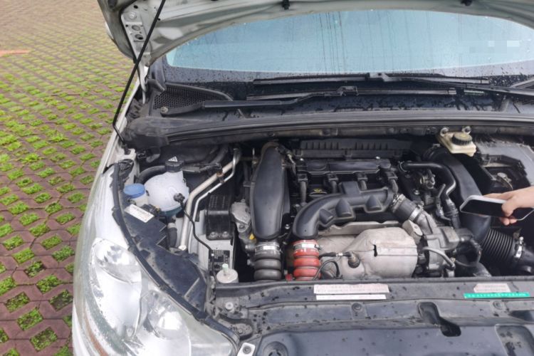 Used Citroen C4L 2014 1.6THP Intelligent Drive Automatic Dynamic Model Engine Bay Right
