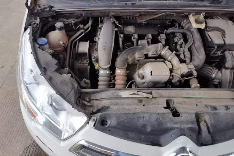 Used Citroen C4L 2014 1.6THP Intelligent Drive Automatic Dynamic Model Engine Bay Right