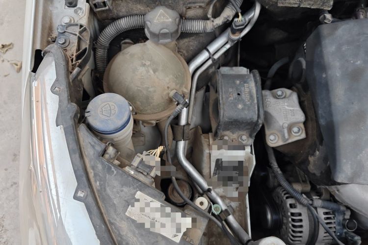 Used Citroen C4L 2014 1.8L Intelligent Drive Automatic Dynamic Model Engine Bay Right