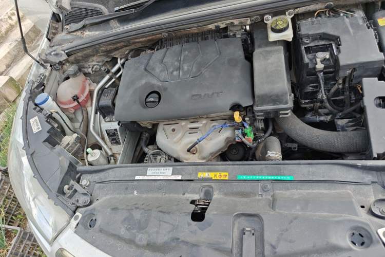 Used Citroen C4L 2014 1.8L Intelligent Drive Manual Version – Dynamic Edition Engine Bay Right