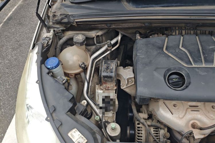 Used Citroen C4L 2014 1.8L Intelligent Drive Automatic Dynamic Model Engine Bay Right