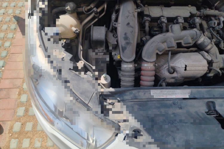 Used Citroen C4L 2014 1.6THP Intelligent Drive Automatic Dynamic Model Engine Bay Right