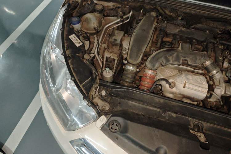 Used Citroen C4L 2014 1.6THP Intelligent Drive Automatic Dynamic Model Engine Bay Right