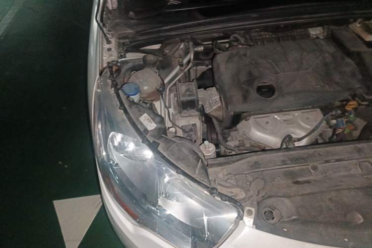 Used Citroen C4L 2014 1.8L Intelligent Drive Automatic Dynamic Model Engine Bay Right