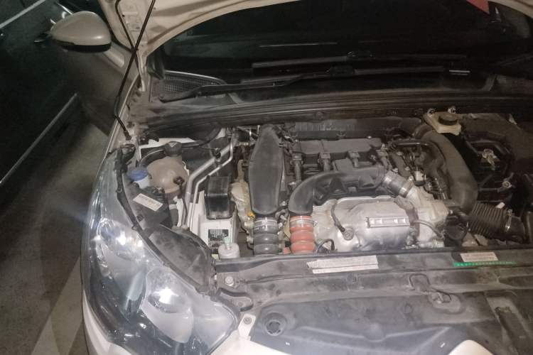Used Citroen C4L 2014 1.6THP Intelligent Drive Automatic Dynamic Model Engine Bay Right
