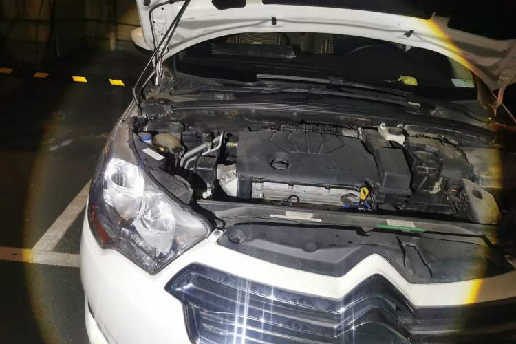 Used Citroen C4L 2014 1.8L Intelligent Drive Automatic Dynamic Model Engine Bay Right