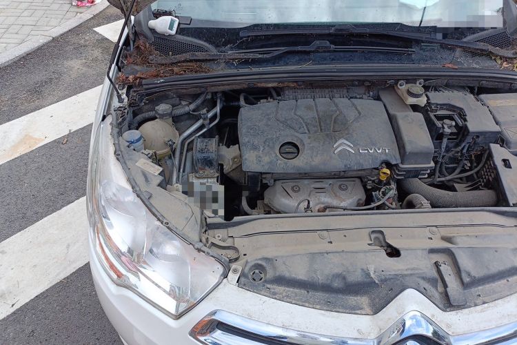 Used Citroen C4L 2014 1.8L Intelligent Drive Manual Version – Dynamic Edition Engine Bay Right