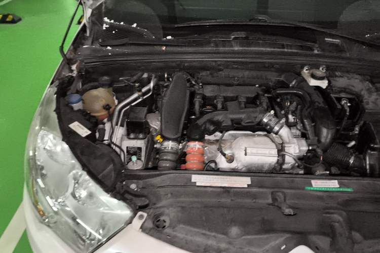 Used Citroen C4L 2014 1.6THP Intelligent Drive Automatic Dynamic Model Engine Bay Right