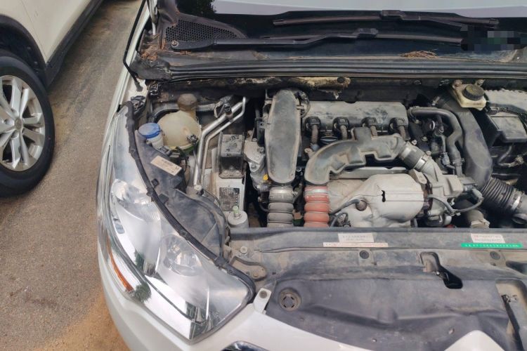 Used Citroen C4L 2014 1.6THP Intelligent Drive Automatic Dynamic Model Engine Bay Right
