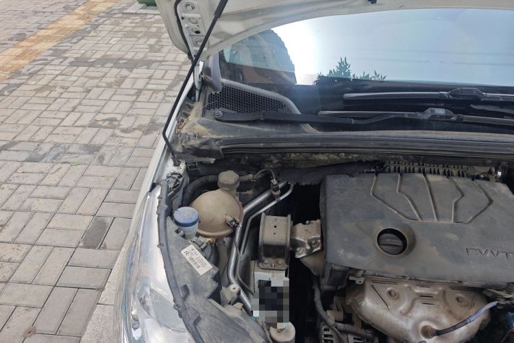 Used Citroen C4L 2014 1.8L Intelligent Drive Automatic Dynamic Model Engine Bay Right