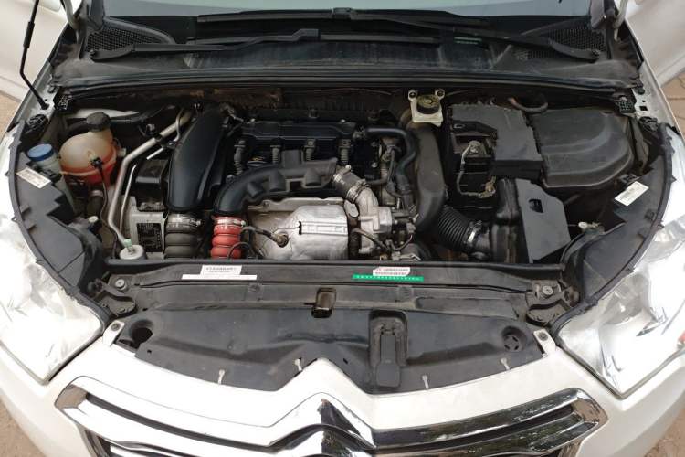 Used Citroen C4L 2014 1.6THP Intelligent Drive Automatic Dynamic Model Engine Bay
