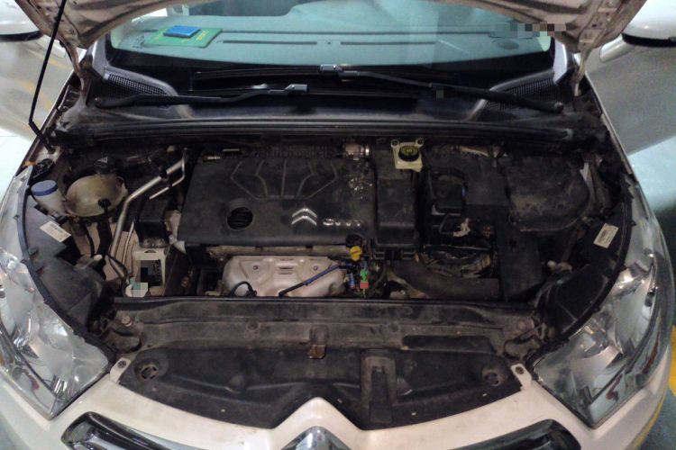 Used Citroen C4L 2014 1.8L Intelligent Drive Automatic Dynamic Model Engine Bay