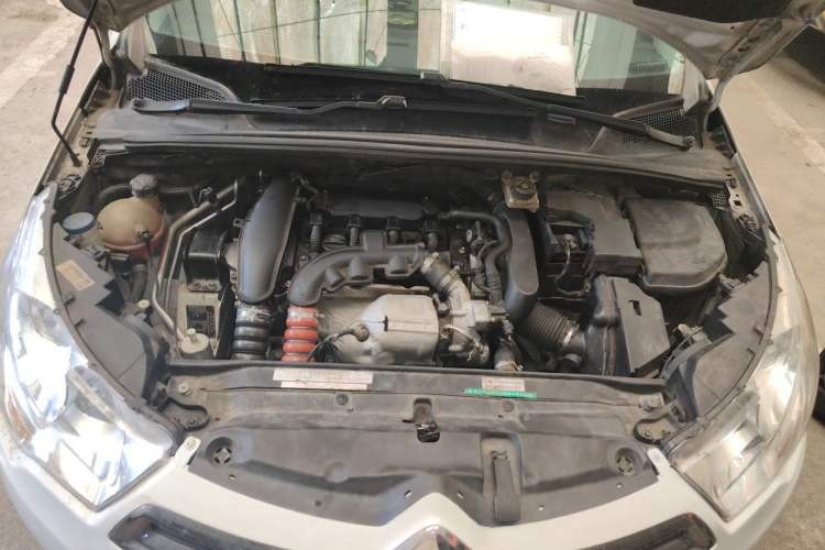 Used Citroen C4L 2014 1.6THP Intelligent Drive Automatic Dynamic Model Engine Bay