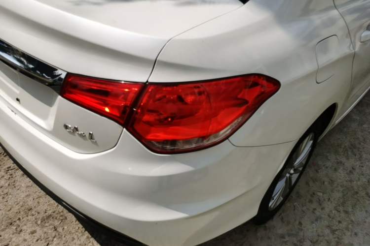 Used Citroen C4L 2014 1.8L Intelligent Drive Manual Version – Dynamic Edition Exterior 3