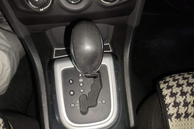 Used Citroen C4L 2014 1.8L Intelligent Drive Automatic Enjoyment Model Gear Lever