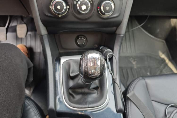 Used Citroen C4L 2014 1.8L Intelligent Drive Manual Enjoyment Model Gear Lever