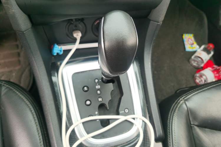 Used Citroen C4L 2014 1.6THP Intelligent Drive Automatic Dynamic Model Gear Lever