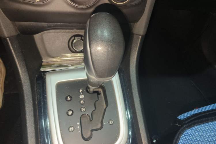 Used Citroen C4L 2014 1.8L Intelligent Drive Automatic Enjoyment Model Gear Lever