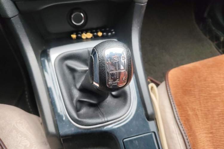 Used Citroen C4L 2014 1.8L Intelligent Drive Manual Enjoyment Model Gear Lever