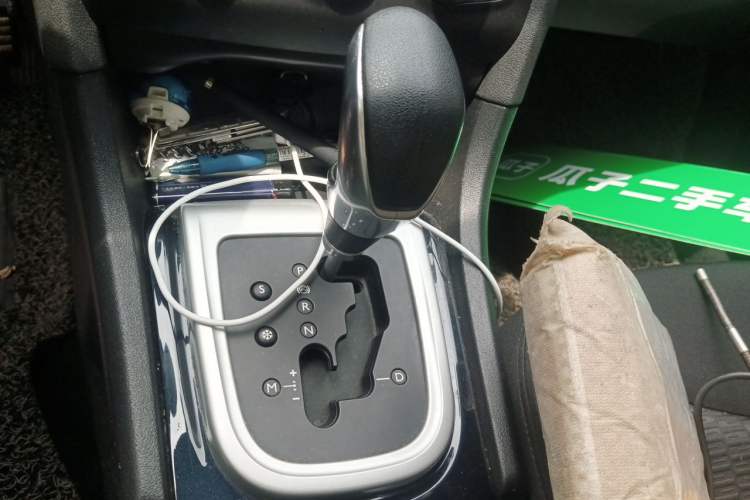 Used Citroen C4L 2014 1.8L Intelligent Drive Automatic Enjoyment Model Gear Lever